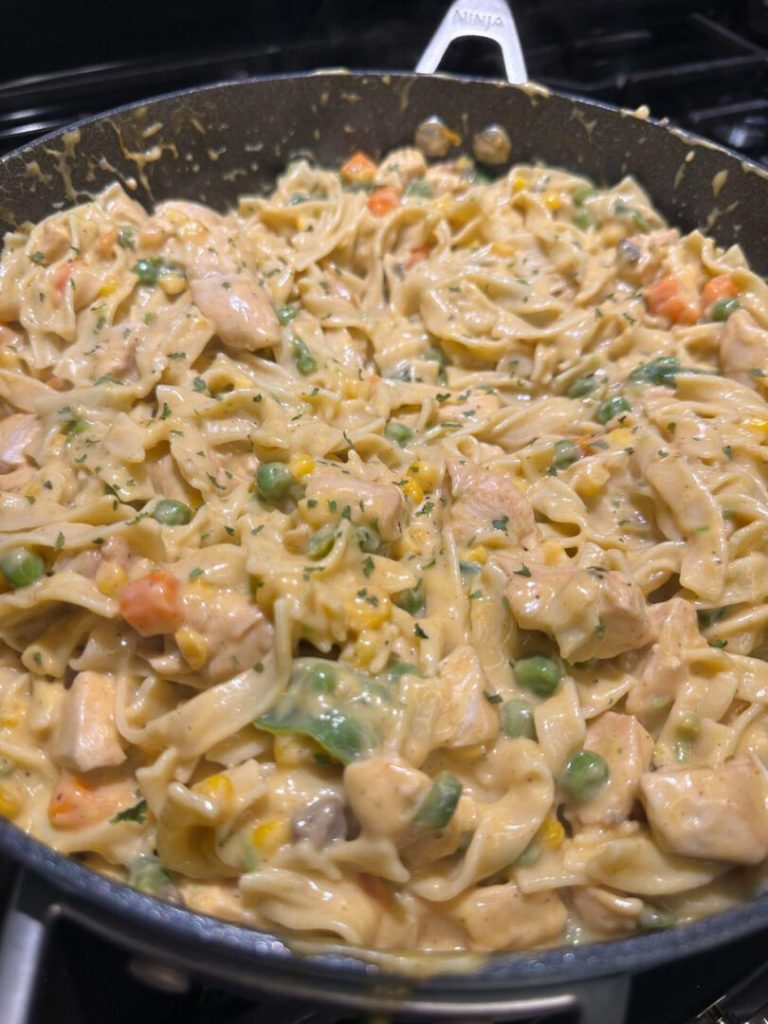 Chicken Pot Pie Noodle Skillet