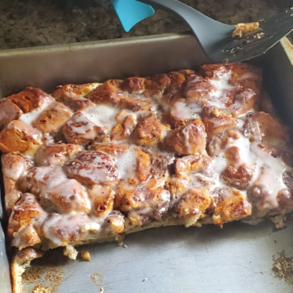 CINNAMON ROLL FRENCH TOAST CASSEROLE