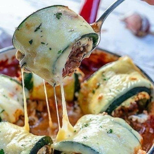 Chicken Alfredo Lasagna Roll-Ups