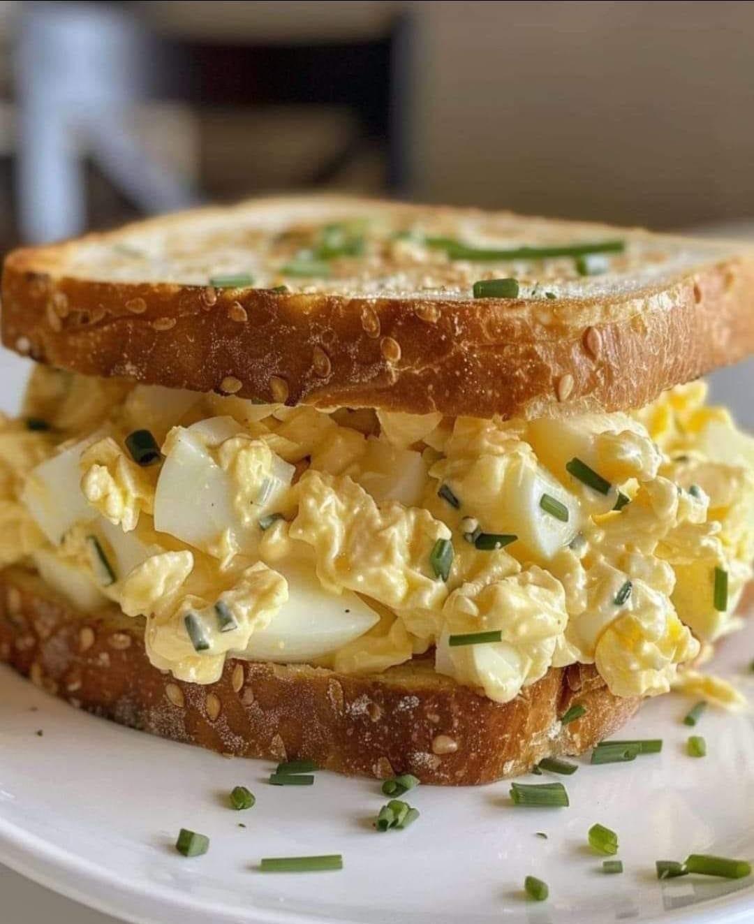 Recipe for making a sandwich similar to the egg salad sandwich from Starbucks.