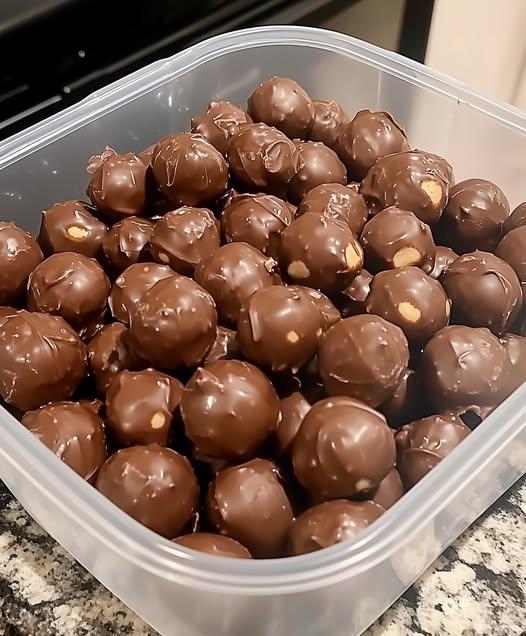 Keto Peanut Butter Balls Recipe