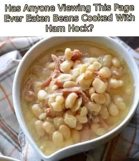 WOULD YOU EAT THIS WHITE BEAN AND HAM HOCK SOUP