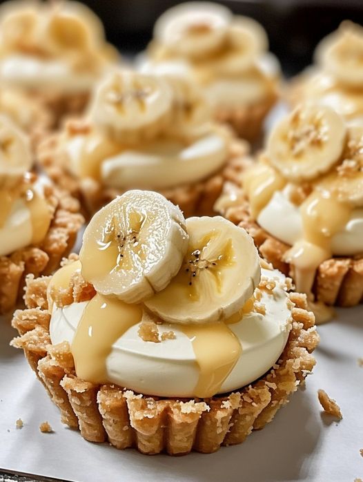 No-Bake Mini Banana Cream Pies 🍌🍌