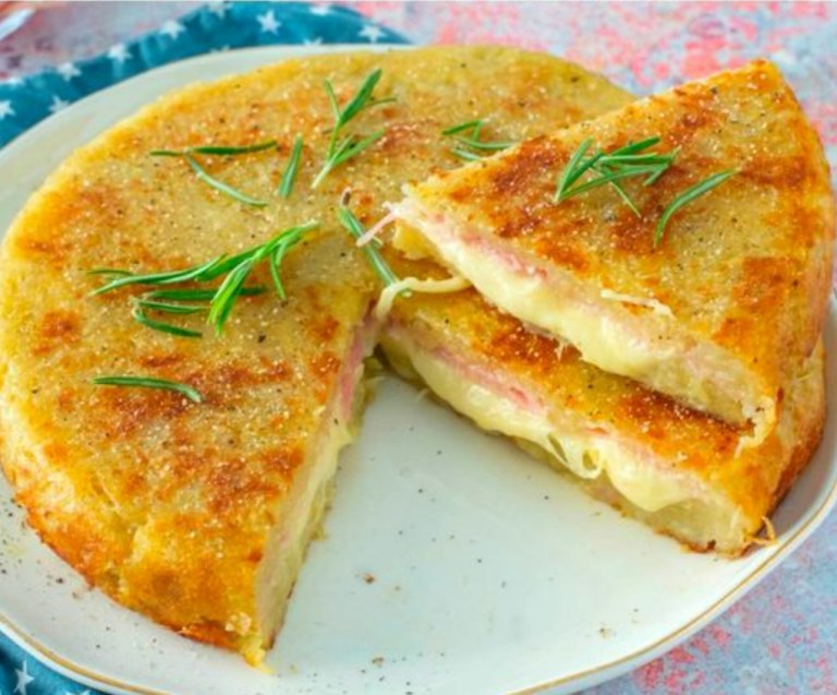 Potato Galette in a Pan: The Recipe for the Rustic and Filandreux Dish