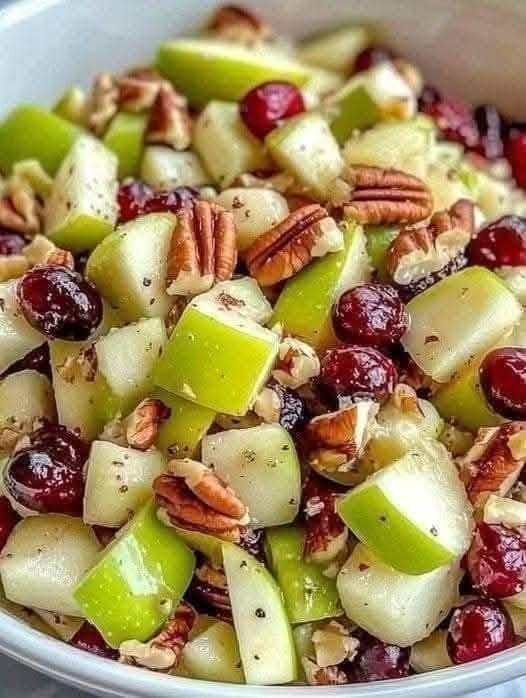 Fresh Apple Cranberry Pecan Salad: A Crisp, Sweet & Nutty Delight!