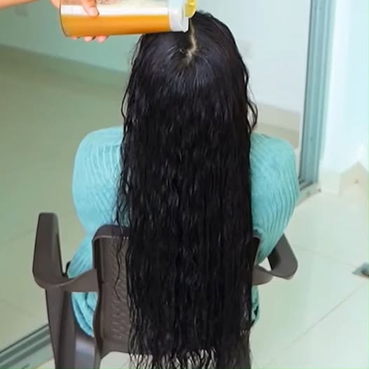 APPLY THIS TO THE ROOT OF YOUR HAIR AND SEE HOW HAIR LOSS STOPS AND NEW HAIR STARTS TO GROW